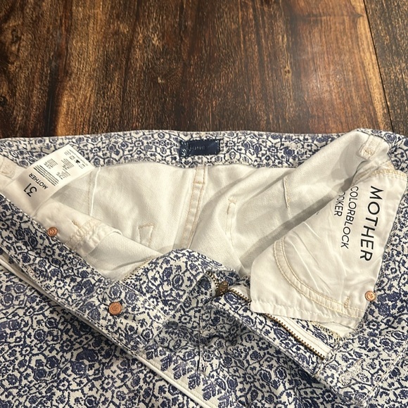 Beautiful and unique Mother colorblock looker jeans! ✨ - Picture 6 of 7